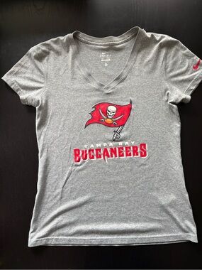 Women's Nike Tampa Bay Buccaneers Dri-Fit Tee